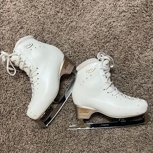 EDEA White Ladies Figure Skates - Classic Leather Ice Skates